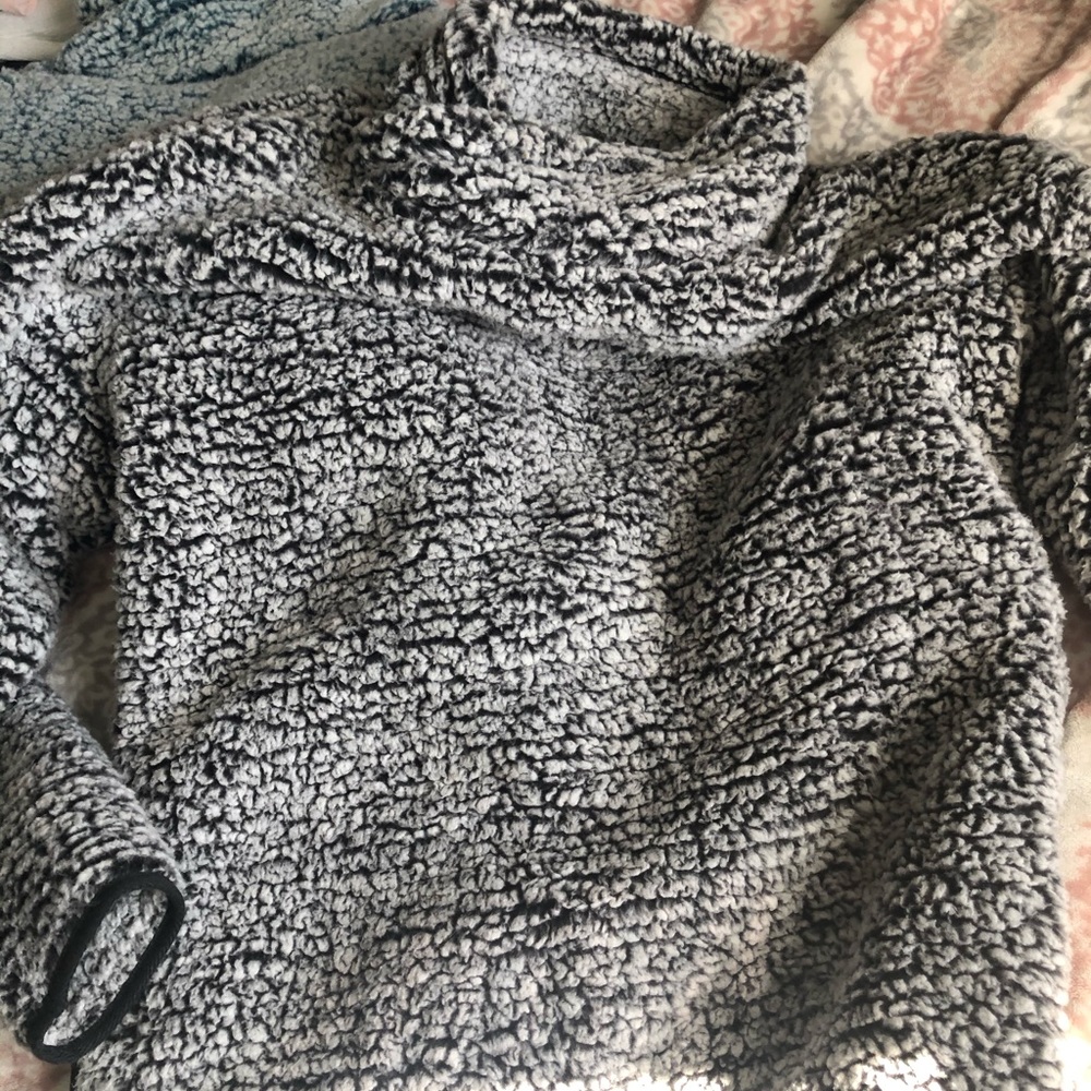 Sherpa Pullovers